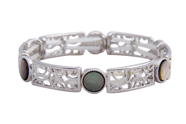 NECKLACE - SEA SHELL PENDANT