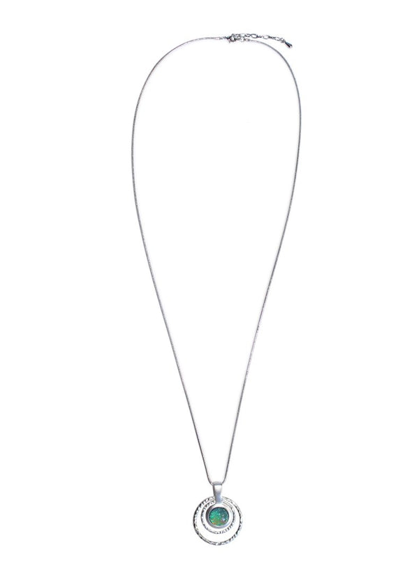 NECKLACE WITH SHINY SILVER CIRCLE