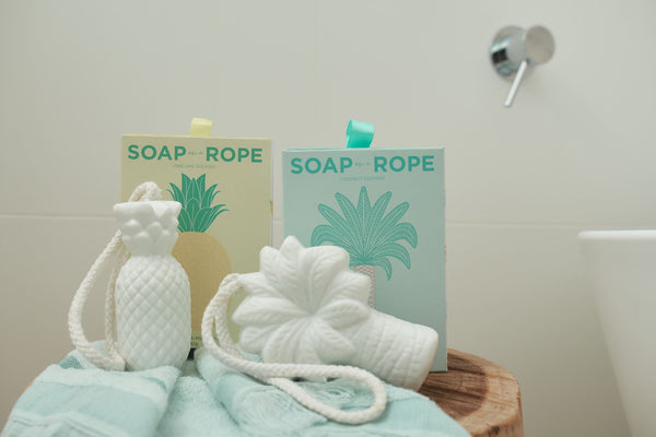 SOAP ON A ROPE - PINEAPPLE & PALM TREE