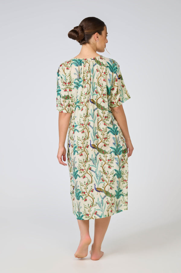 NIGHTIE - PEACOCKS - SHIRRED BODICE & SHORT SLEEVES